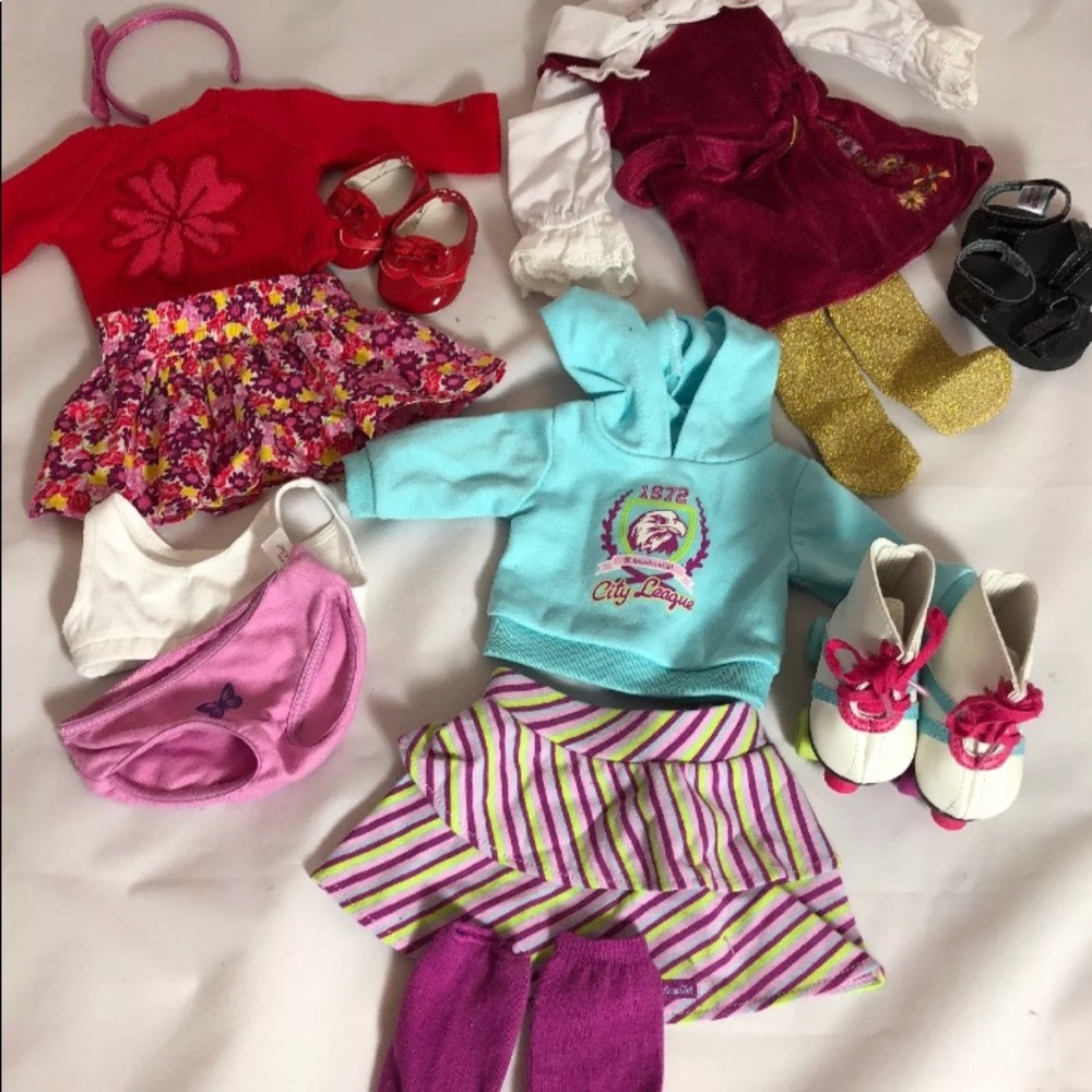 American Girl Doll Julie Albright like new outfits with roller skates.